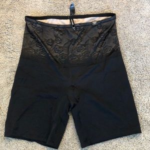 Size 1 Torrid Curve 360 Smoothing High Waist Shorts